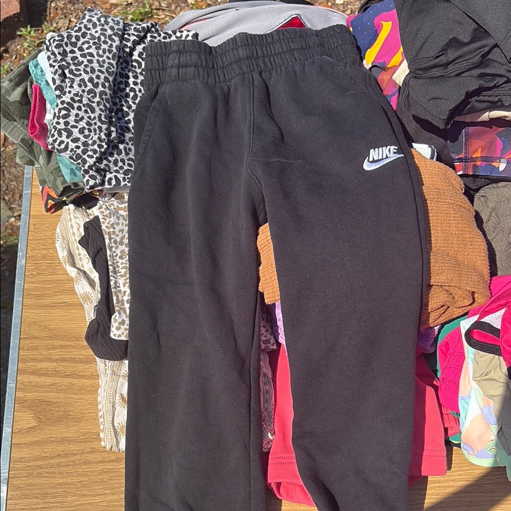 Nike Black Sweatpants Athletic Joggers